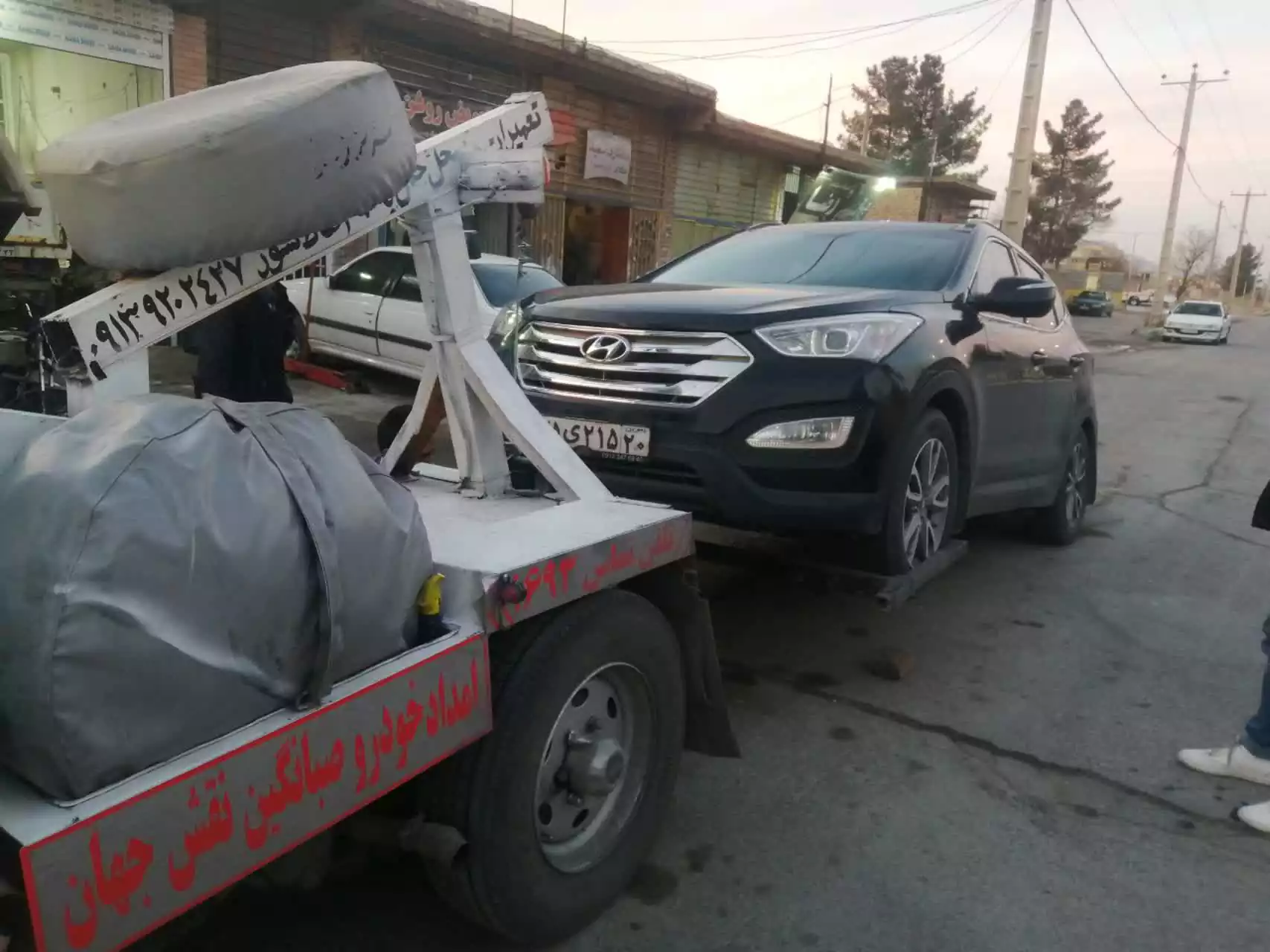 امداد خودرو شبانه روزی شهرضا